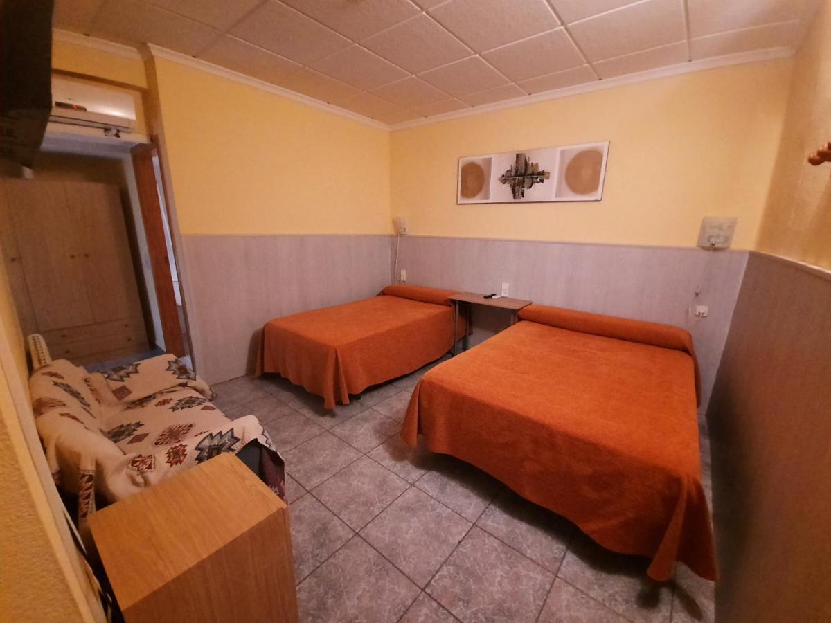 Hostal Alba الباثيتي المظهر الخارجي الصورة